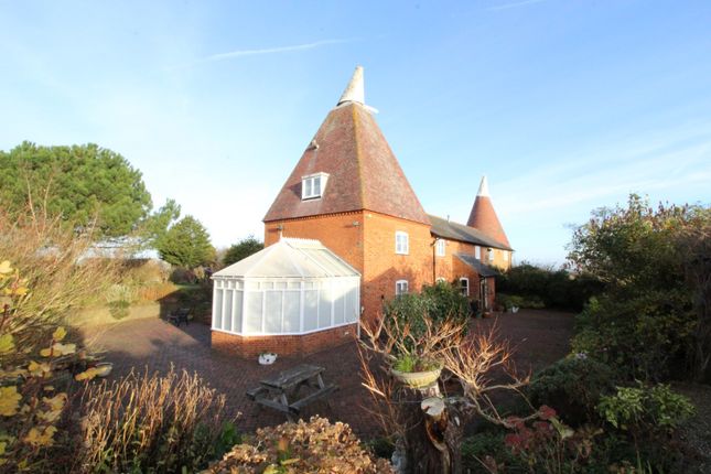 Property For Sale In Mierscourt Road Rainham Gillingham Me8 Buy Properties In Mierscourt Road Rainham Gillingham Me8 Zoopla