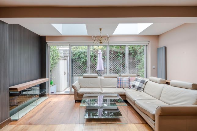 Thumbnail Terraced house to rent in Abbey Road, London