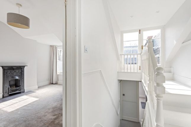 Flat to rent in Stockwell Park Road, London
