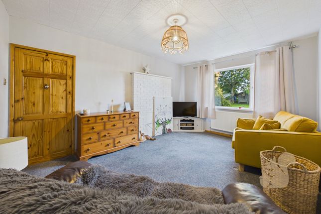 30 Meadow Close, Sudbury photo 4