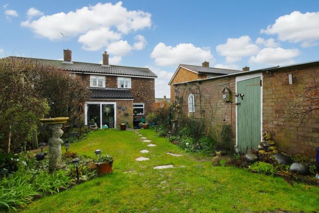 160, Chertsey Rise, Stevenage photo 2