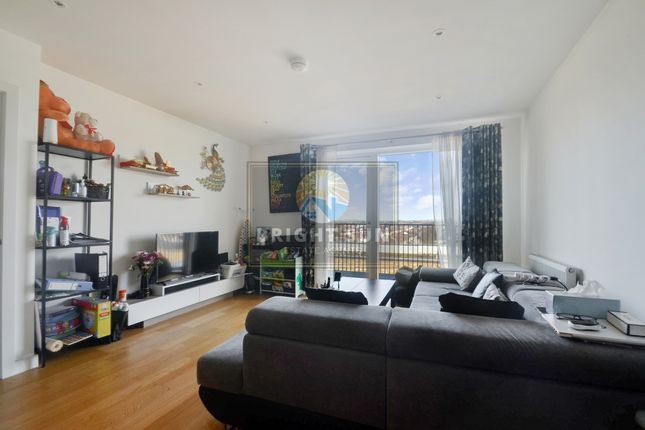 Thumbnail Flat for sale in Samara Drive, Southall