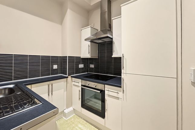 Apt 1, The Oaks 157-159 Bury Old Road, Salford photo 3