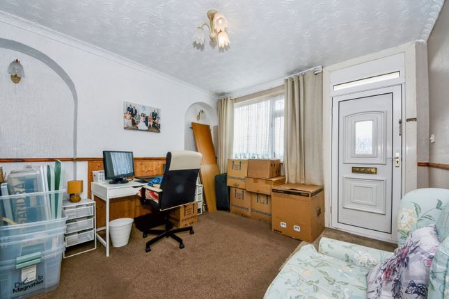 18, Garden Walk, Dudley photo 2
