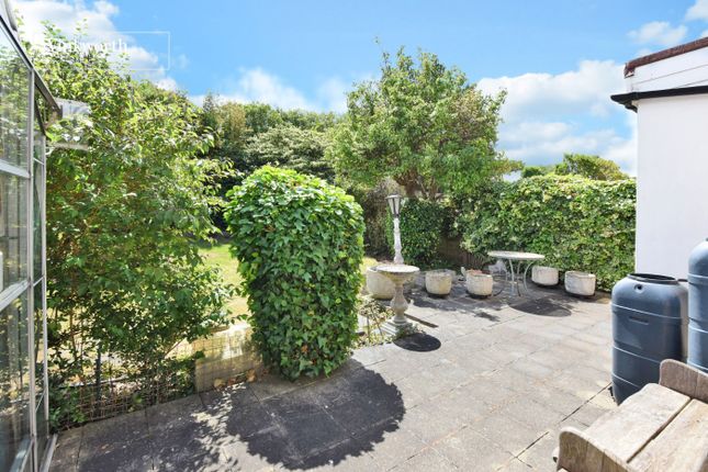 30, Tabor Gardens, Sutton photo 4