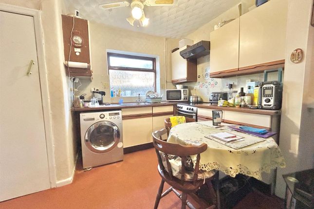19, North Lane, Tyldesley photo 3