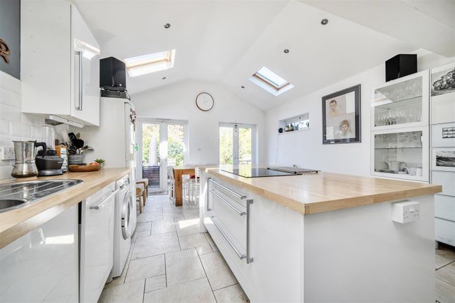 122, Baldwins Lane, Rickmansworth photo 2