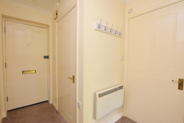 Flat 33, Springwood Court, Church Road, New Romney photo 4