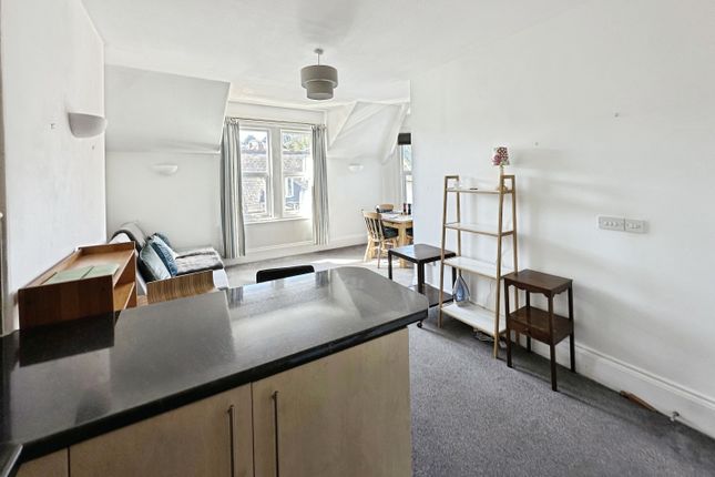 flat 3 1, Station Road photo 4