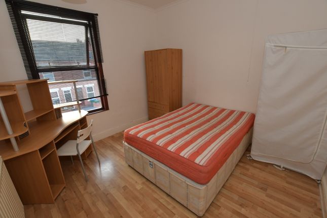 Room to rent in St. Margaret Road, Coventry