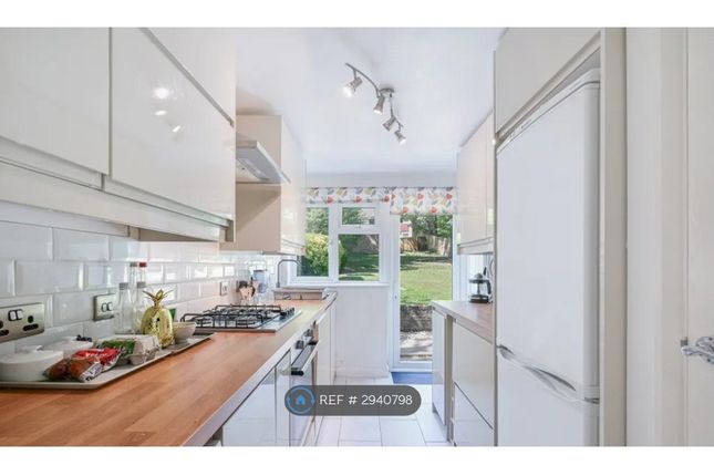 Flat   Avondale Road, South Croydon photo 4