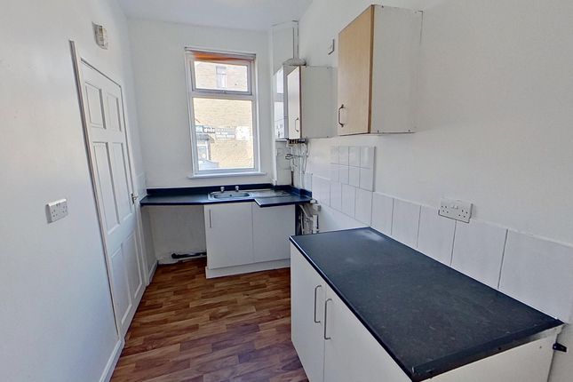 76, Lapage Street, Bradford photo 3