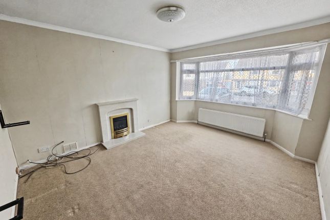 26, Rupert Brooke Road, Rugby photo 2