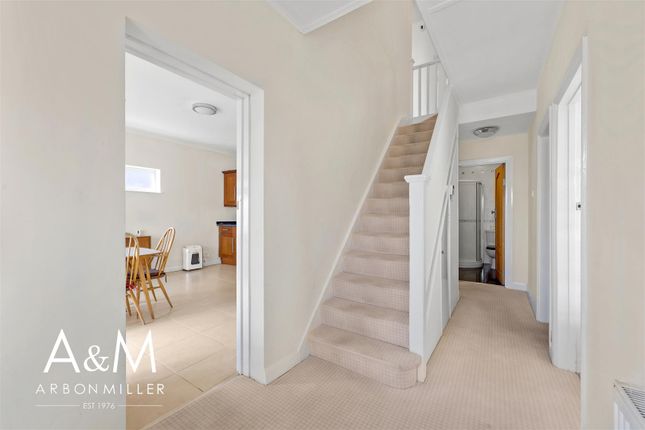 13, Belvedere Avenue, Clayhall photo 3