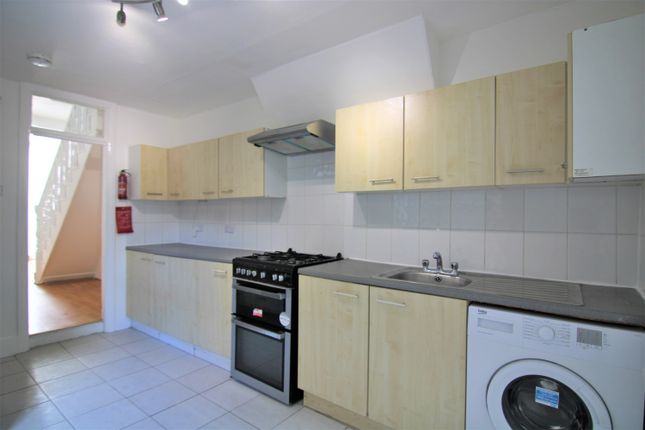 Thumbnail Terraced house to rent in Palace Road, Bounds Green