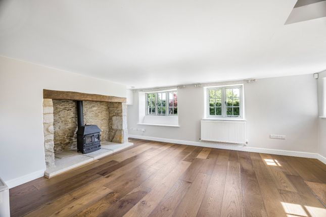 St. Anthony's Cottage, 12, Beverston, Gloucestershire photo 3
