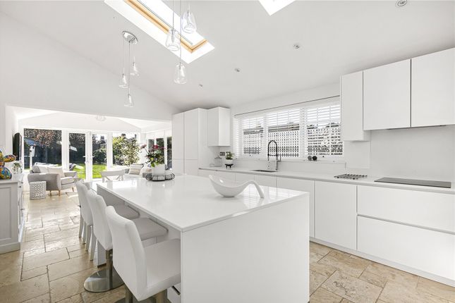 31, Hawkshead Road, Hertfordshire photo 4