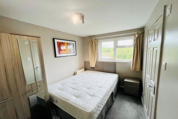 Room to rent in 3 Grisedale Close, Crawley