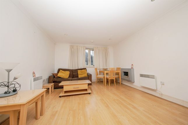 Apartment 301, 3, Anchor Street, Ipswich photo 3