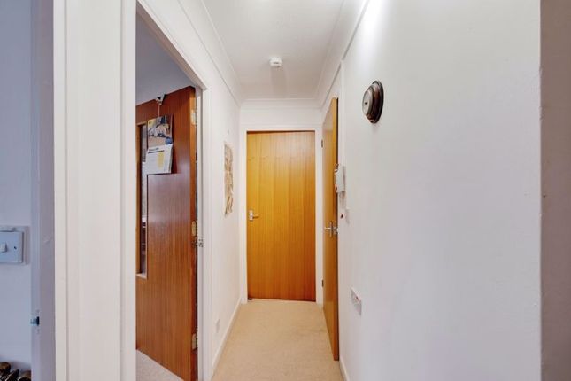Flat for sale in Homewaye House, Bournemouth