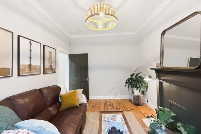 4 (1F2) Canonmills, Edinburgh photo 4