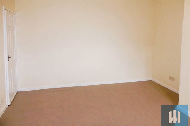 230, New Hey Road, Huddersfield photo 4
