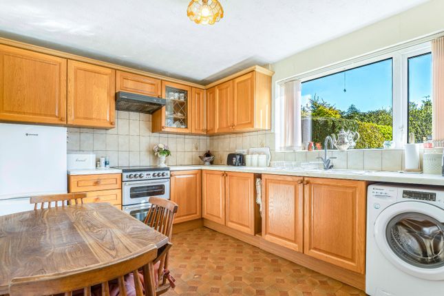 2 Derwent Drive, Tibshelf, Derbyshire photo 2