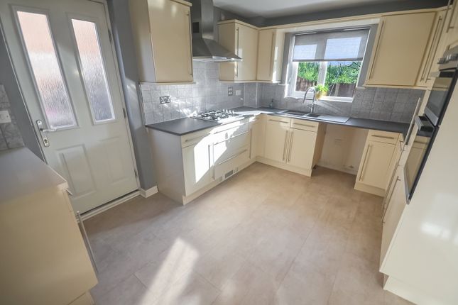 48, Nazareth House Lane, Widnes photo 2