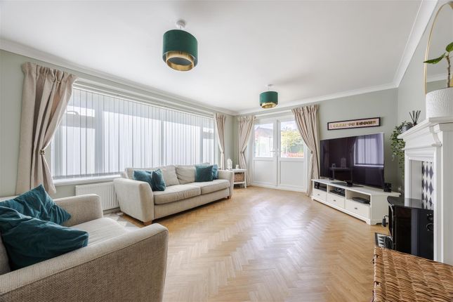 11, Bramley Grove, Gainsborough photo 2