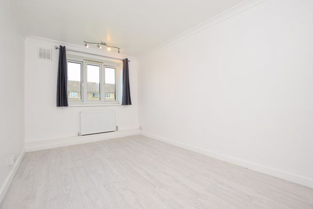 7, Dowson Close, London photo 3