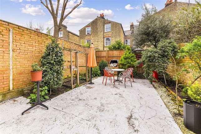 Terraced house for sale in Lessar Avenue, London