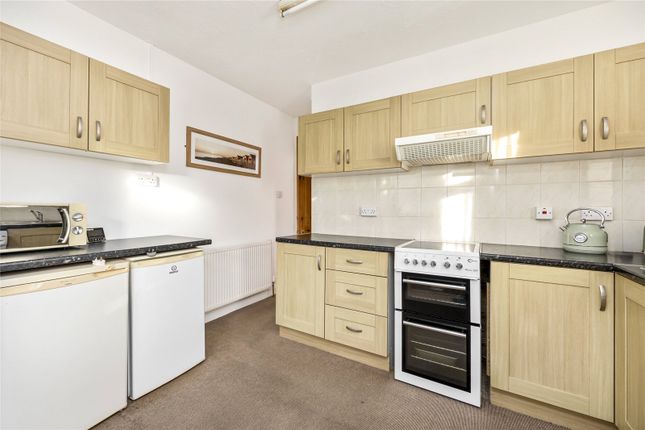 30, Alandale Road, Lancing photo 3