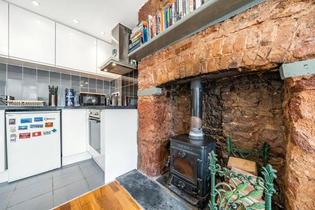 2-bed terraced on 43, Daimonds Lane, Devon, £225,000