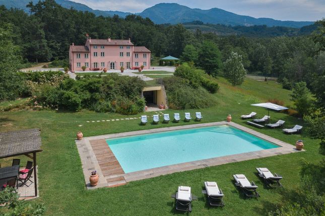 Thumbnail Villa for sale in Via Delle Tese, Capannori, Toscana