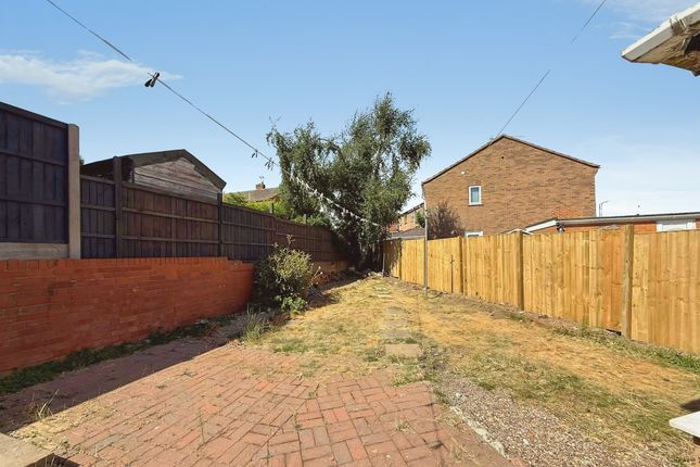 2, Romsey Place, Mansfield photo 2