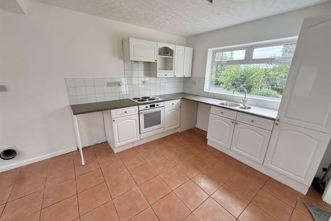 14, Wood Lane, Mansfield photo 3