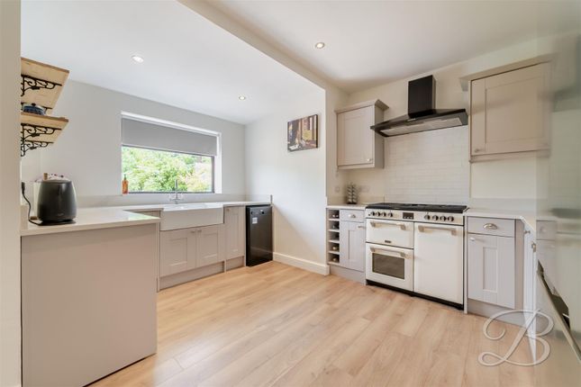 207, Shuttlewood Road, Chesterfield photo 4