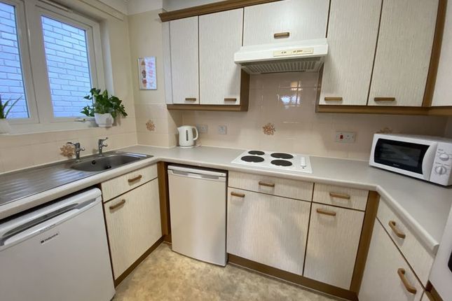40 Hudsons Court, Darkes Lane, Potters Bar photo 4