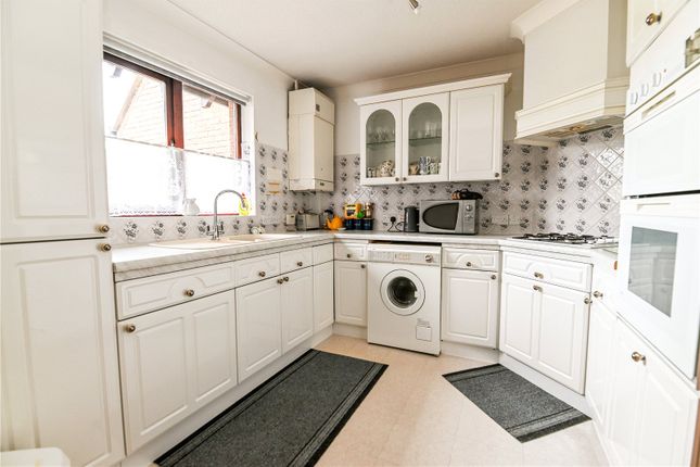 3, Barton Green, New Milton photo 2