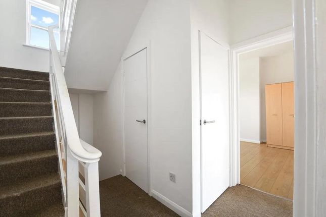 Flat to rent in Bruce Road, Harlesden, London