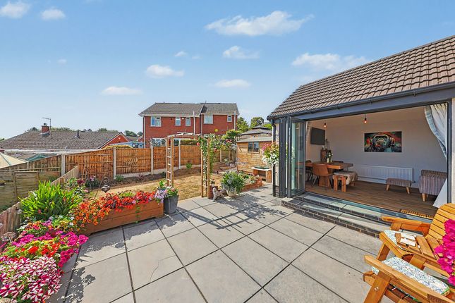 6, Wheatcroft Close, Chesterfield photo 4