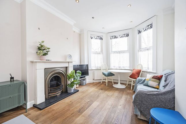 Thumbnail Flat to rent in Wightman Road, Crouch End, London