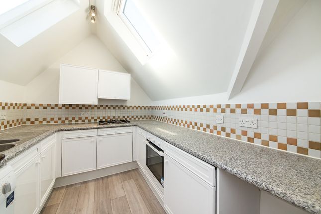 42A, Tudor Close, Belsize Avenue photo 4