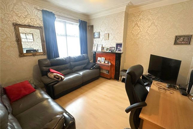 77, Wanderers Avenue, Wolverhampton photo 4