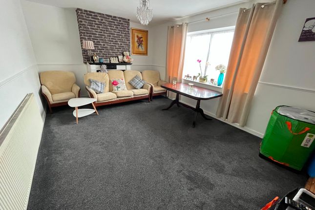 481a Beake Avenue, Coventry photo 2