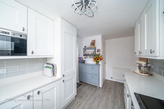 32, Lupin Drive, Cannock photo 3
