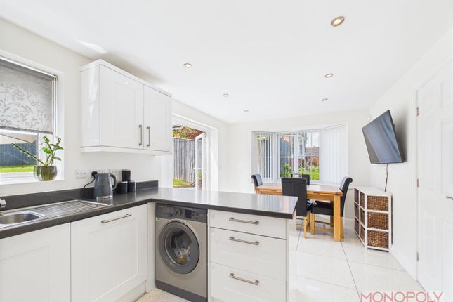 8, Penson Court, Summerhill photo 4