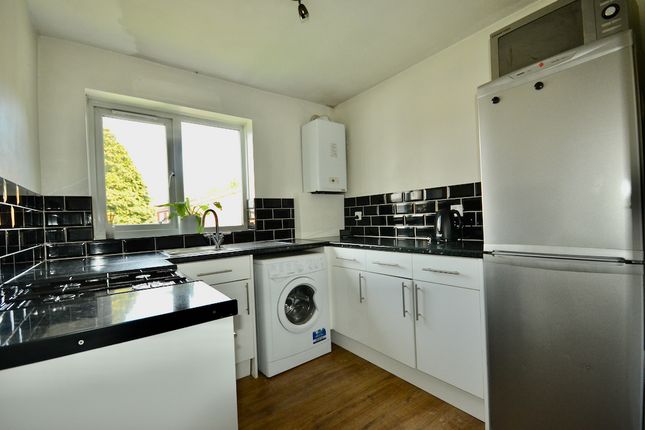 4, Percy Bryant Road, Sunbury-on-Thames photo 4