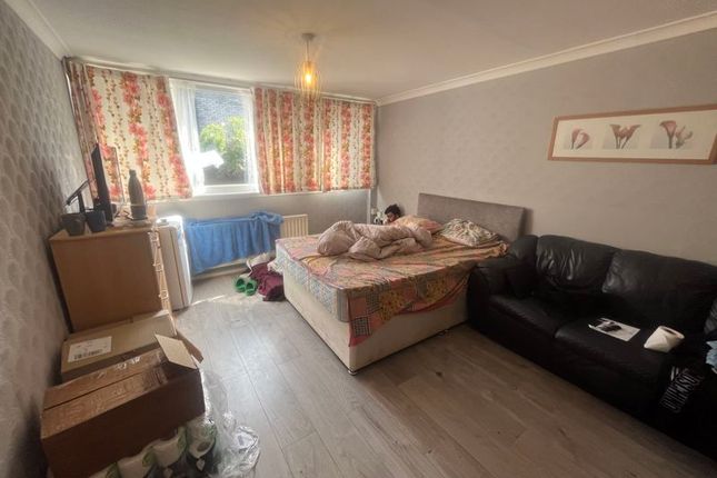 Thumbnail Terraced house to rent in Ferraro Close, Hounslow