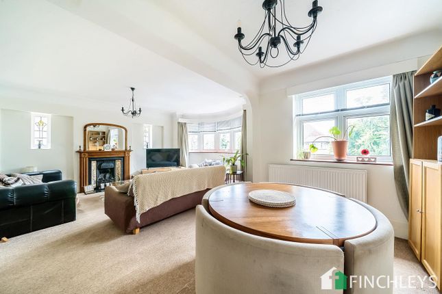 Thumbnail Flat to rent in Hervey Close, Finchley Central